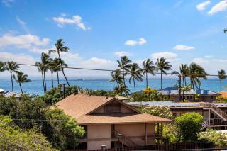 Ocean-Sunset View Condo - Steps to Beach, Cafes & Shops - 3