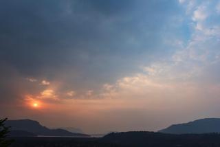 CosmicStays Grey Stone Villa Mountain & Dam View - 2