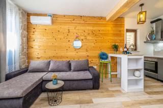 Cozy holiday home SEAFRONT II - Omišalj - 9