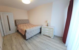 Modern 2 bedroom large apt - 2