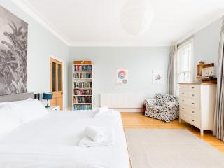 Spacious Family 3Bed on Leam Terrace with Parking Pass the Keys - Leamington Spa - 1