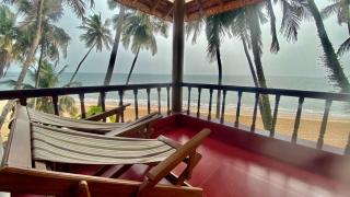 Willo Stays On the beach Sea view Ocean Hues holiday home - Kannur - 9