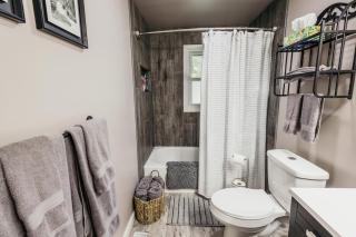 Spacious & Updated MQT Home - HotTub - Backyard - Marquette - 2