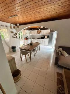 Villa spacieuse avec piscine à Saint-Joseph - 110 m² et jardin privé - Saint-Joseph - 2