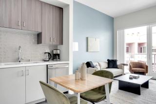 Woodland Hills Studio w Gym Pool nr 101 LAX-830 - 7