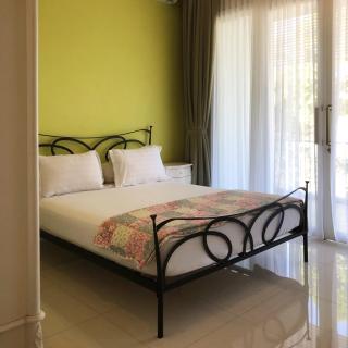 The Green Wowi Torto, 5 BR, swimming pool - Bandung - 4