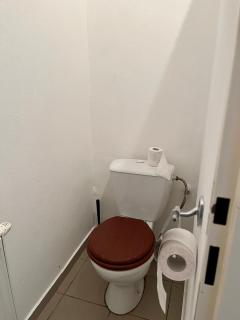 Spacious bungalow with parking - 1