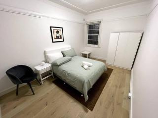 Modern Crown St Apt Free Parking - Sidney - 3