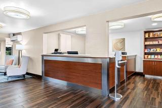 Comfort Inn University - Wilmington - 1