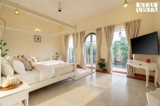 StayVista at Casa Armeh - Pool, BBQ - Siolim - 2