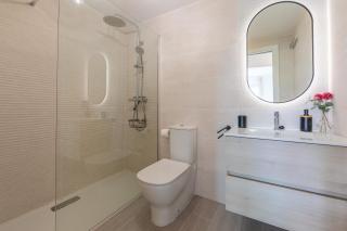 Stunning views, terrace, pool, WIFI & near centre - 5
