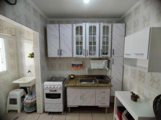Apartamento completo pertinho da praia! Wi-fi e muito mais - Praia Grande - 2