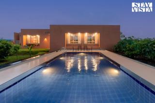 StayVista at Terracotta Skies with Courtyard & Pool - Nashik - 0