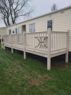 Lovely 6 Berth Caravan With Decking Nearby Scratby Beach Ref 50017B - Great Yarmouth - 9