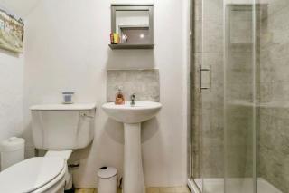 Cosy cottage in Christchurch with a double bedroom, private garden & parking - 7