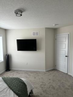 Top of the Chain Home Palace- CA - Thorold - 3