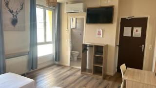 HOTEL IN PARIS - Aubervilliers - 9