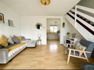 Superb Chalet, Sleeps 8, Nearby Hemsby Beach In Norfolk Ref 18193B - 7