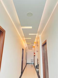 Hotel Singh Comfort Inn - 6