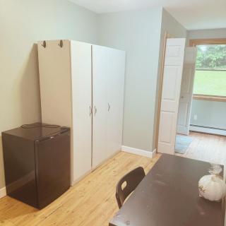 Quiet Cozy Stay Spacious Home Near Beach & Shops - Hamden - 7
