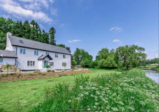 Luxury Riverside Escape in North Devon! Stunning Views - Weare Giffard - 7