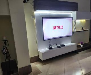 Fully furnished 3br master ensuite penthouse - 3