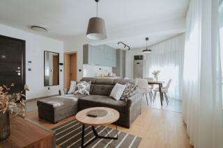 Apartman V u centru Kutine - 7