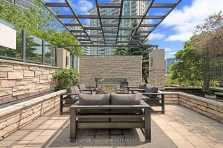 Sleek 1BR & Sttudy Condo - CN Tower, Skyline view - North York - Toronto - 6