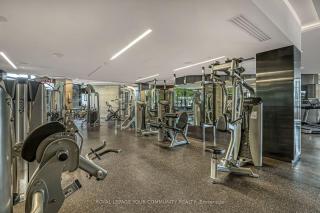 Sleek 1BR & Sttudy Condo - CN Tower, Skyline view - North York - Toronto - 2