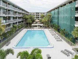 Orlando 1BR Cottage With Lake view & minutes to Disney - Kissimmee - 1