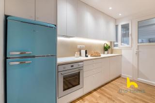 Marina View Haven - King Beds and Cosy Fireplace - Piraeus - 9