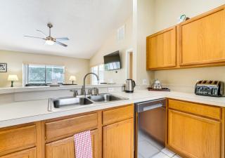 4BR 2BA Heated Pool Home 9 Mi to Disney Parks Sunshine Cove - Davenport - 1