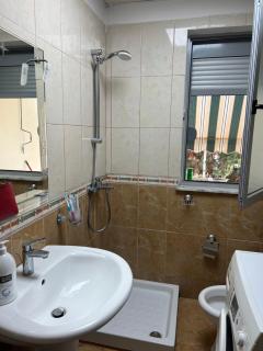 Cozy Apartment with Balcony - Golem - 2