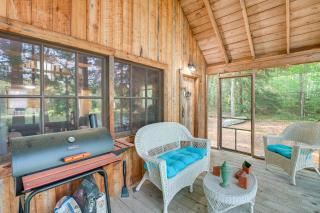 Riverfront Greenbush Studio with Porch and Views! - 9