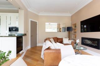 YORK PLACE - Spacious central apartment to town with views - Harrogate - 4