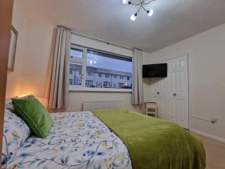 Beautiful House in Perfect Bowness Location - 5