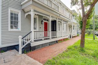 Historic Savannah Home with Original Fireplaces - 7