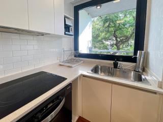 Urban Retreat Elegant Modern Apartment with Balcony in Villa del Parque - Buenos Aires - 1