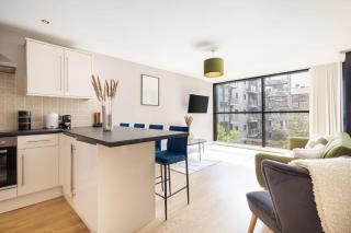 Host & Stay - The Pall Mall Apartment - 9