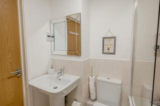 Stylish & Cosy 1 Bed Flat Walk to City Centre - 8