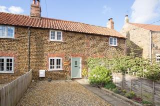 Sloe Gin Cottage - 6