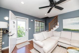 Dreamy Downtown Condo, Near Meeting St & Broad St - Charleston - 4