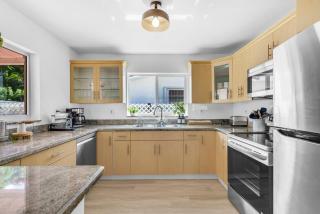 Modern 3 Bedroom GetAway with Parking in Coral Gables - Miami - 8
