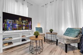 Wonderful 6ppl Apt 5 min walking Design District 2 - Miami - 3