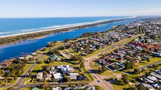 Sunseeker on Palmers - Lakes Entrance - 0