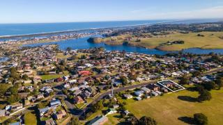 Harmony - Lakes Entrance - 0