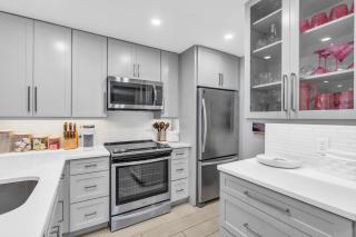 Completely renovated first floor condo - Naples - 9