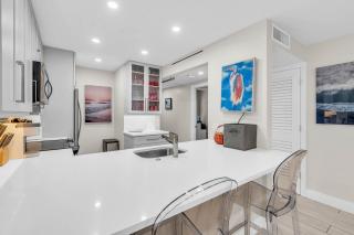 Completely renovated first floor condo - Naples - 2