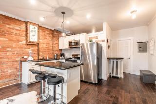 Cozy 1BR Condo on James Street North - Hamilton - 7