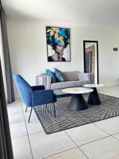 Lake Views 1-Bed in Waterfall, Midrand - Midrand - 5